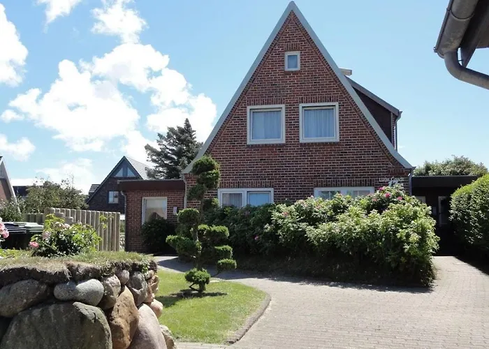 1 With Southeast Terrace, Luetje Gaadt